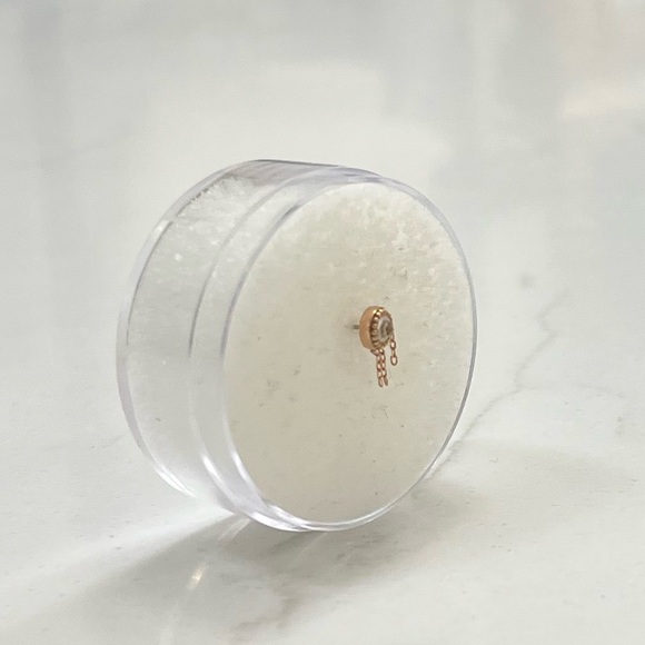 BLVA 14KT Gold Threadless Piercing - Picture 2 of 2